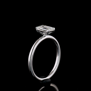 Bague de fiançailles solitaire en or blanc 14 carats de 1,00 ct, forme émeraude, bijoux de mariée luxueux faits à la main - Product Image 4
