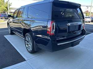 GMC Yukon XL 4WD 4DR Denali 2017, Listo para Enviar - Product Image 3