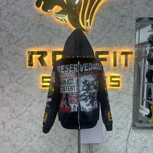 Sudadera con Capucha y Cremallera con Logotipo Personalizado de la Mejor Calidad, Chaqueta con Cremallera y Pedrería, Lavado Ácido, Estilo Vintage, Sudadera de Forro Polar para Hombre, Ropa Urbana - Product Image 3