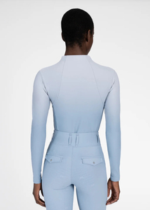 Camiseta de equitación atlética para mujer, transpirable, ligera, de tejido elástico que absorbe la humedad, servicio OEM - Product Image 3