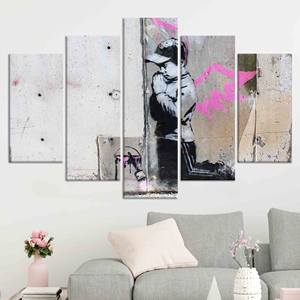 Toile imprimée : Art du garçon de Banksy - Décoration murale moderne, lot de 5 toiles assorties - Product Image 1