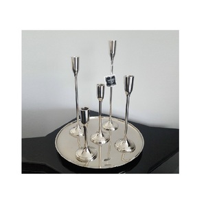Lot de 3 bougeoirs en métal faits à la main Vase urne personnalisable Chandelier pour les fêtes de mariage Décoration de table Couleur noire - Product Image 4