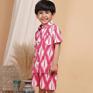 Ensemble coordonné d'été à la mode pour enfants garçons t-shirt et short à imprimé floral en coton confortable vêtements décontractés élégants - Product Image 1