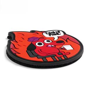 Patchs en caoutchouc PVC personnalisés - Design en relief 3D écologique, caoutchouc souple, logo et forme personnalisables (chapeau en forme de cœur) - Product Image 1