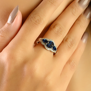 Bague vintage en or blanc K14 avec saphir bleu véritable et diamants, design exclusif et magnifique, bijoux de soirée, fournisseur de bijoux - Product Image 4