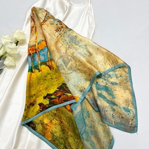 Écharpes en soie luxueuses à finition brillante, imprimées à l'écran, respectueuses de la peau, à motifs floraux ethniques, longues, pour un usage quotidien, accessoire de mode - Product Image 2