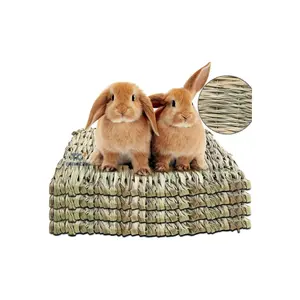 Wholesales Price Rabbit Large Grass Mat Natural Grass Woven Mat Chew Toys Grass Bedding Nest Small Animal Bunny Guinea Pigs