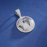 Pendentif Breloque Hip Hop Globe Terrestre Multicolore en Laiton Plaqué Or 18K avec Zircons Sertis