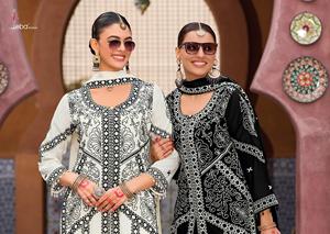 Costume de qualité supérieure Chinon Salwar Kameez avec une tenue élégante et légère Dupatta pour les occasions festives et les mariages - Product Image 3