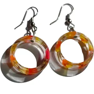 Boucles d'oreilles pendantes à la mode pour femmes vintage Mignon goujon en bois et en résine avec couleur personnalisée pour les filles - Product Image 5