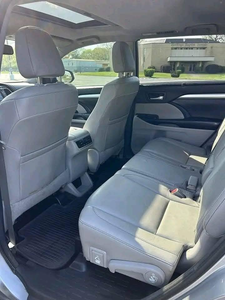 Vehículo Híbrido SUV Mediano de Edición Limitada Premium 2015, Usado, con Caja de Cambios Automática, Energía Eléctrica y Alta Velocidad - Product Image 3