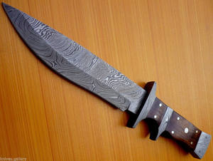 มีดโบวี่เหล็กดามัสกัสทำมือ ด้ามไม้โรสวูด พร้อมปลอกหนัง คุณภาพสูง สำหรับกิจกรรมกลางแจ้ง จาก Arwin Enterprises - Product Image 5