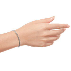 Brazalete de Tenis con Baño de Oro de 14K y 52 Piedras de Moissanita Creada de 3mm, 6ctw, Cierre de Seguridad, Opciones Multicolor - Product Image 2