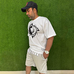 T-shirt surdimensionné pour homme, style hip-hop streetwear, avec logo sur le devant, en coton/tissu de bambou, fabrication OEM disponible - Product Image 1