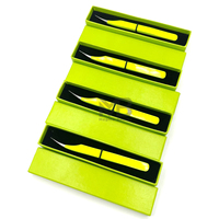 Boîte en carton vert lime, emballage personnalisé, pinces à cils incurvées Delphine, pointe lisse et durable, haute qualité, personnalisable