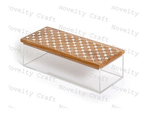 Boîte-cadeau acrylique à couvercle arabe de luxe stockage transparent élégant pour chocolats dattes et bonbons matériel en bois en vente - Product Image 1
