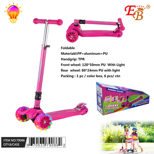 Rosa Kick Push Scooter per bambino 3 ruote ffolable 6PC/CS telaio in acciaio con luce PU per bambino triciclo - Product Image 1