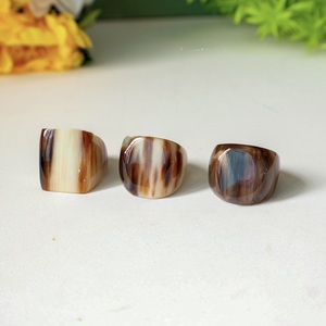 Anillo de Cuerno de Búfalo Pulido, Joyería para Fiestas, Bodas y Aniversarios, Color Natural, Gran Venta - Product Image 2