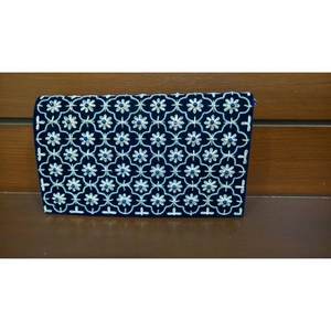 ซิปผ้าแคนวาสแบบคลัทช์ของผู้หญิงสุดอินเทรนด์สุดหรูแนวแฟชั่นปักลาย zari กึ่งอัญมณีประดับด้วยลูกปัดไข่มุก - Product Image 3