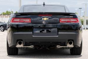 Chevrolet Camaro 2SS Coupé 2024 Usado, Interior de Cuero, Equipado con GripLoaded, StreetSculpted, ThrillFocused, AeroSharpened, DriveEnhanced - Product Image 4