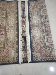 Tapis persan en soie noire brodé à la main le plus vendu pour le salon et la chambre à coucher disponible à un prix abordable - Product Image 2