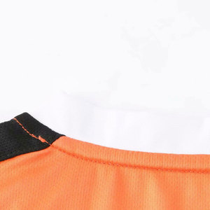 ชุดยูนิฟอร์มฟุตบอลพรีเมี่ยมพร้อมผ้าซับเหงื่อและชุดเสื้อฟุตบอลสีสดแห้งเร็ว - Product Image 6