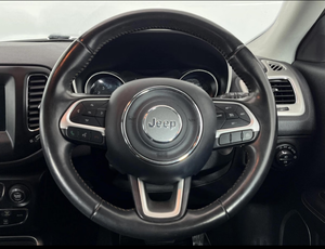 รถยนต์มือสองคุณภาพดีราคาประหยัด ปี 2021 จี๊ป คอมพาส 1.4T ลองจิทูด เกียร์ออโต้ พวงมาลัยขวา - Product Image 4