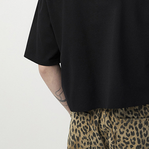 Camiseta con gráfico de peso pesado de 240gsm de gran tamaño para hombre, ropa de calle de 100% algodón, estilo personalizado, corte cuadrado recortado con logotipo - Product Image 6