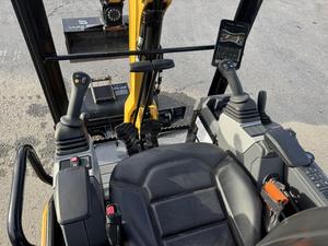 Haute qualité utilisé pour Cat 302.5e Mini pelle sur chenilles 98% état 2.5 tonnes - Product Image 6