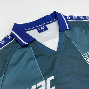 Jersey de fútbol Retro de equipo juvenil personalizado de alta calidad Jersey de fútbol de retazos con técnica de corte automatizado de servicio OEM - Product Image 4