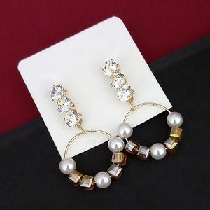 Urthn, Pendientes colgantes de piedra austriaca blanca chapados en oro, gota de acero inoxidable de estilo clásico religioso de moda para fiestas 1315827C - Product Image 1