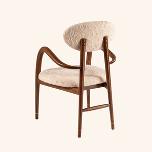 Chaise de salle à manger ergonomique et durable de style européen moderne Flora avec revêtement en lin et structure en bois pour la maison, les restaurants et les cafés - Product Image 3