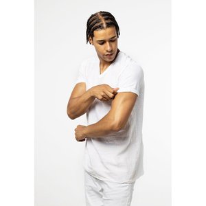 เสื้อยืดคอวีผ้าฝ้ายลายทางหลากสีสำหรับผู้ชาย - Product Image 4