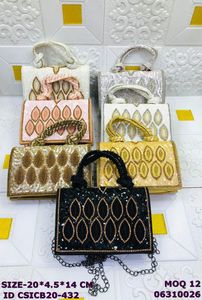 Pochette de soirée élégante faite à la main avec perles, broderie dorée et anse, doublure en satin classique pour sac Potli - Product Image 5