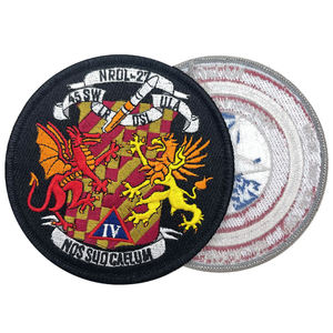 Parches Termoadhesivos de Fieltro No Tejido de Alta Calidad con Decoración Bordada para Logotipos Personalizados en Ropa y Gorras - Product Image 2