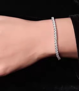 5.0 TCT Lab Grown Moissanite Tennis Bracelet pour Femme 3.00MM Diamant Bracelet avec Argent 925 Or 14kt Élégant Diamant Bracelet - Product Image 1