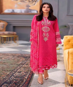 Ensemble traditionnel en coton SalwarKameez pour femme avec haut en bas Dupatta blanc jaune - Product Image 4