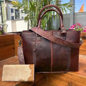 Nouveau sac fourre-tout à pampilles en cuir de vachette véritable outillé à la main - Product Image 4