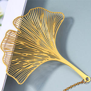 Marcapáginas Metálicos con Diseño de Hojas Retro - Product Image 3