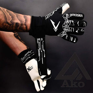 Gants de gardien de but personnalisés de haute qualité, paume en latex allemand, construction en cuir, protection des doigts pour le football, gants Golia par Ako - Product Image 1