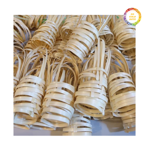 Porte-gobelet en bambou pour la cuisine et le bureau - Faible coût, bonne qualité artisanale, design stable et pratique - Product Image 2