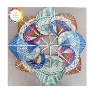 Ventilador de mano de bambú Abanico plegable tradicional de Vietnam con hoja de palma y marco de bambú Ideal para uso de regalo o suministro de eventos - Product Image 5