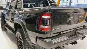 2025 1500 TRX 4x4 Crew Cab Usado en Excelentes Condiciones, Asientos de Cuero, Volante a la Izquierda, Automático, Neumáticos R18, Cámara Trasera de 360° - Product Image 6