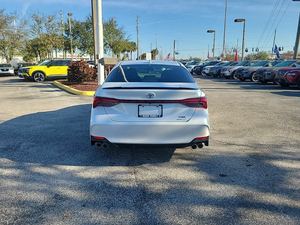 2019 Toyota Avalon XSE FWD with Leather Seats Aluminum Roof Rack R17 Tires Rear <b>Camera</b> LHD Gasoline Engine - Product Image 6