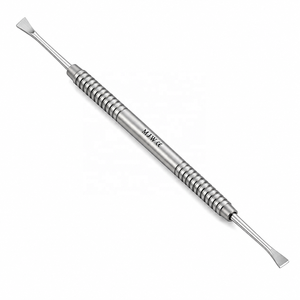 Détartreur dentaire en acier inoxydable pour l'élimination du tartre et de la plaque dentaire CE ISO 13485 - Product Image 1