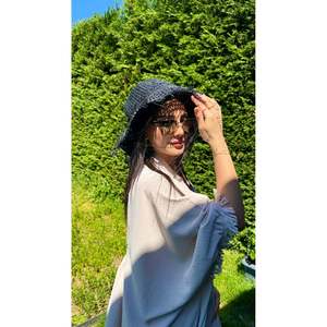 Chapeau de paille noir naturel texturé tricoté à la main - Large bord avec bords à franges, accessoire d'été HSR2097 - black2097 - Product Image 6
