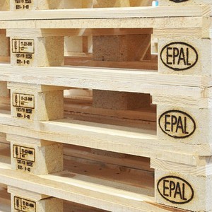 พาเลทไม้ยูโร EPAL คุณภาพดีเยี่ยม แบบสองหน้า 4 ทางเข้า รับน้ำหนักได้สูง ทนทาน เหมาะสำหรับงานอุตสาหกรรม - Product Image 1