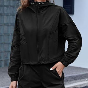 Ensemble survêtement en nylon respirant personnalisé avec short coupe-vent et chemise à capuche pour l'été, unisexe, prix d'usine - Product Image 2