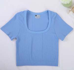 เสื้อยืดครอปผ้าฝ้ายธรรมดาสำหรับผู้หญิงพิมพ์ฉลากส่วนตัว OEM แบบกำหนดเอง - Product Image 6