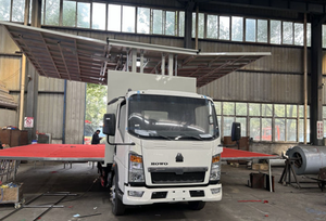 SINOTRUK HOWO 4*2 LHD/RHD Nuevo Camión Escenario Móvil Manual Euro 5 con LED Exterior de 3 Lados Abatibles y Opciones de 18-80m2 - Product Image 1